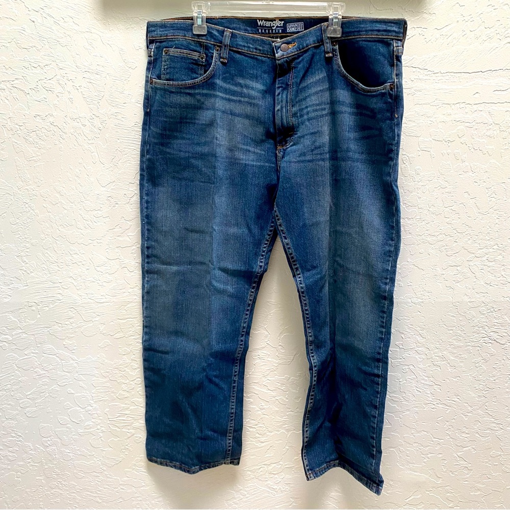 Wrangler Reserve Advanced Comfort Straight Jeans Size 38 X29